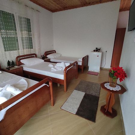 Dino Guest House Gjirokastër 외부 사진