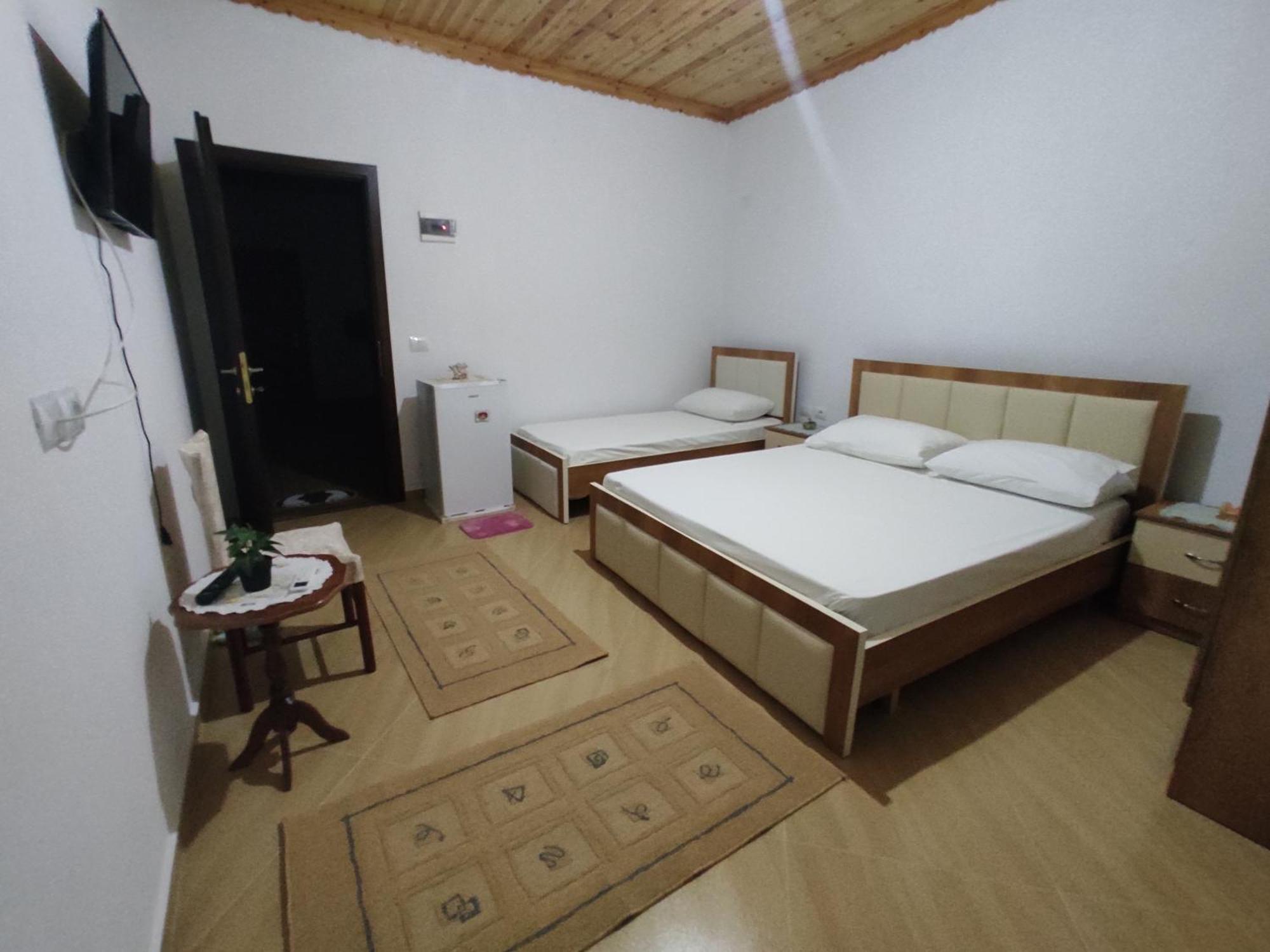 Dino Guest House Gjirokastër 외부 사진
