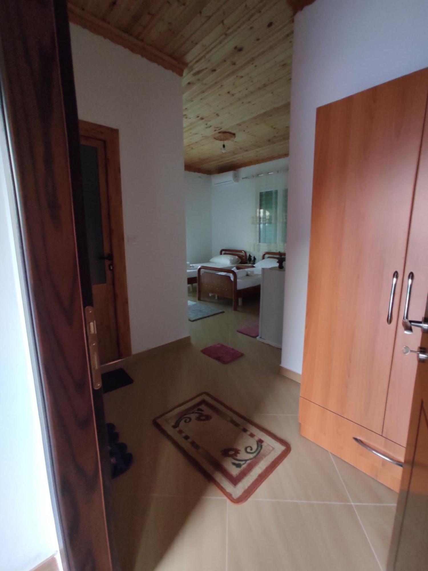 Dino Guest House Gjirokastër 외부 사진